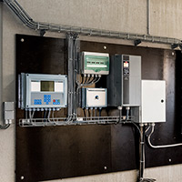 Ventilatiecomputer en elektrische voorziening